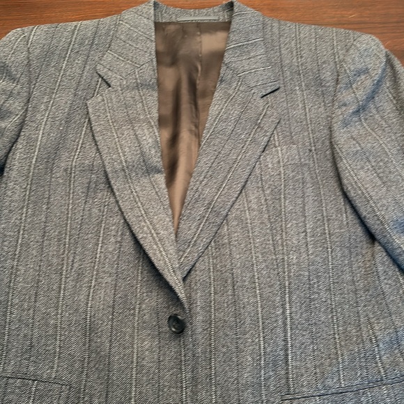 HUGO BOSS Suit - Picture 2 of 11